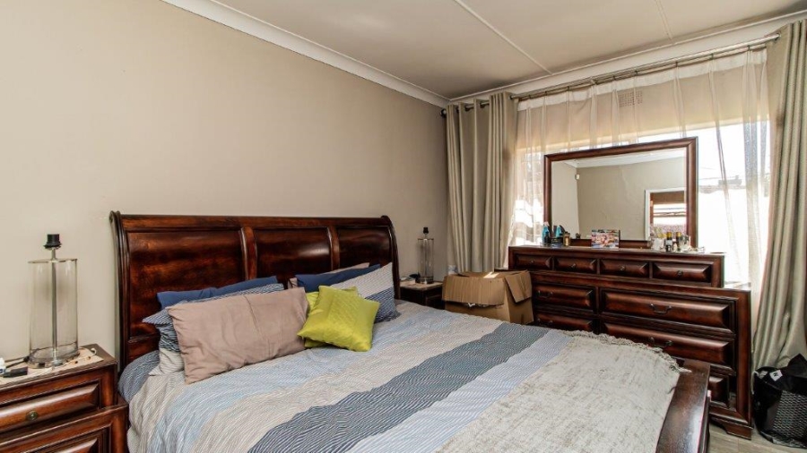 4 Bedroom Property for Sale in Birch Acres Gauteng