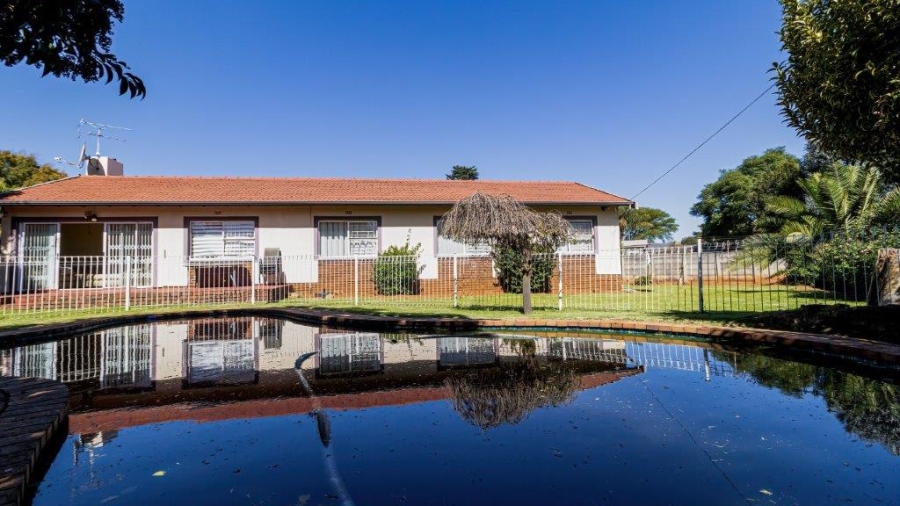 4 Bedroom Property for Sale in Birch Acres Gauteng