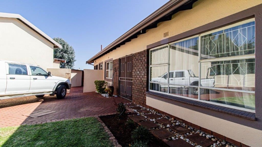 4 Bedroom Property for Sale in Birch Acres Gauteng
