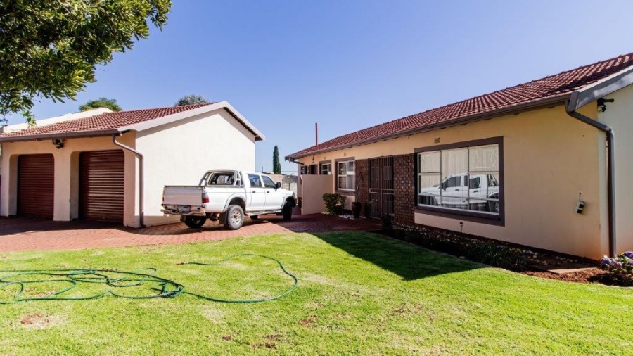 4 Bedroom Property for Sale in Birch Acres Gauteng