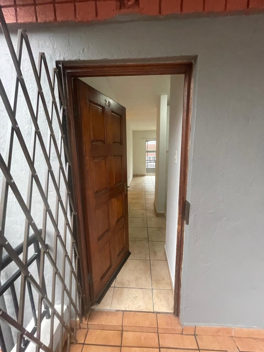 To Let 2 Bedroom Property for Rent in Castleview Gauteng