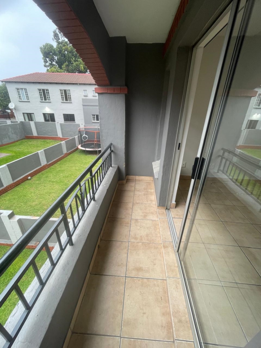 To Let 2 Bedroom Property for Rent in Castleview Gauteng
