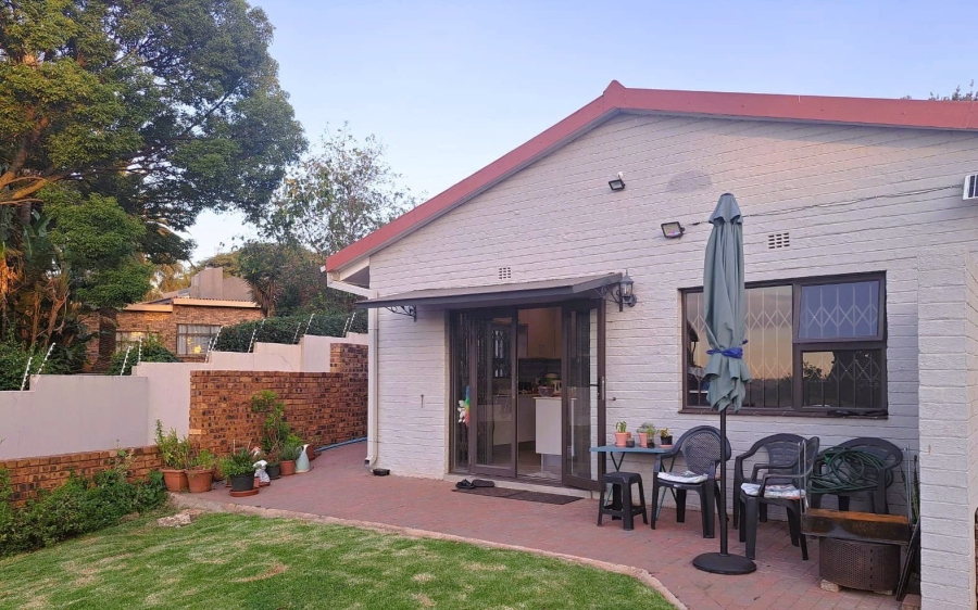 To Let 1 Bedroom Property for Rent in Bedfordview Gauteng