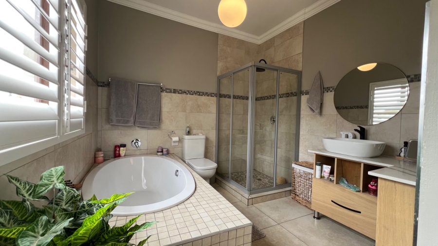 5 Bedroom Property for Sale in Emfuleni Golf Estate Gauteng