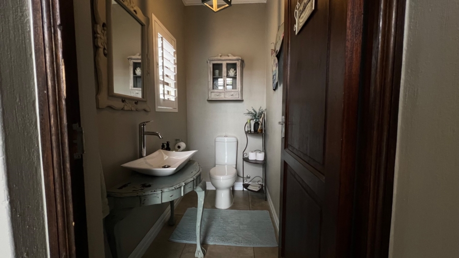5 Bedroom Property for Sale in Emfuleni Golf Estate Gauteng