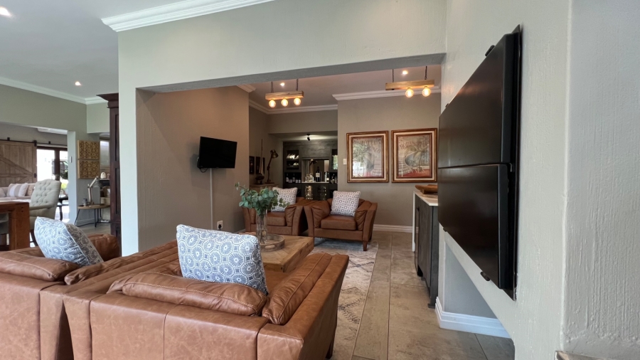 5 Bedroom Property for Sale in Emfuleni Golf Estate Gauteng