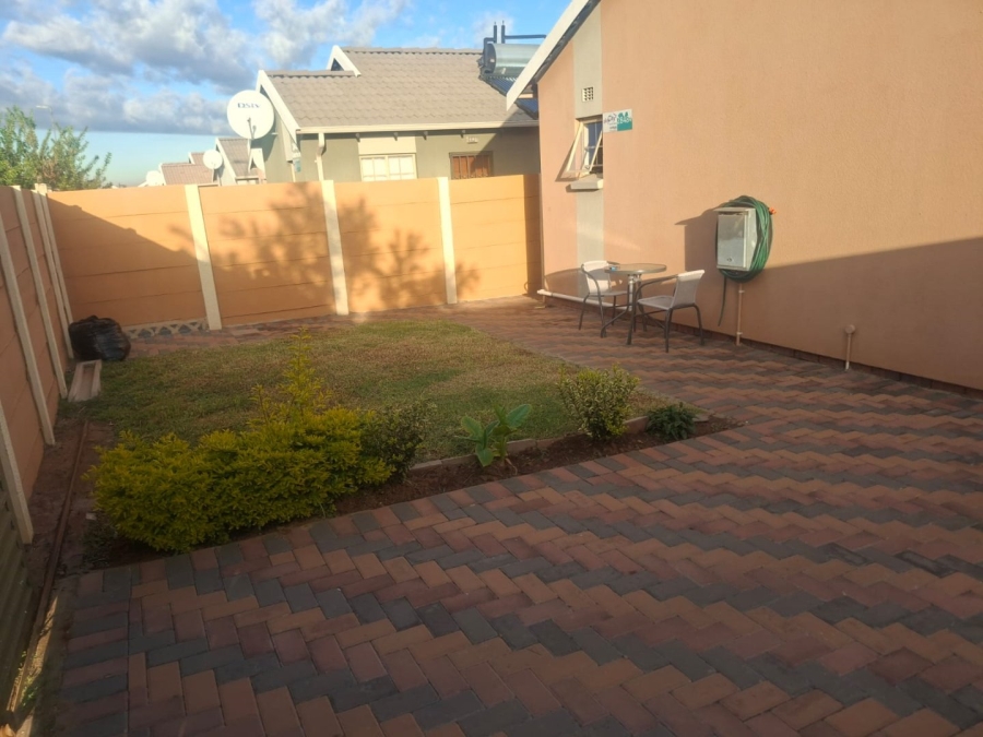 To Let 2 Bedroom Property for Rent in Sky City Gauteng
