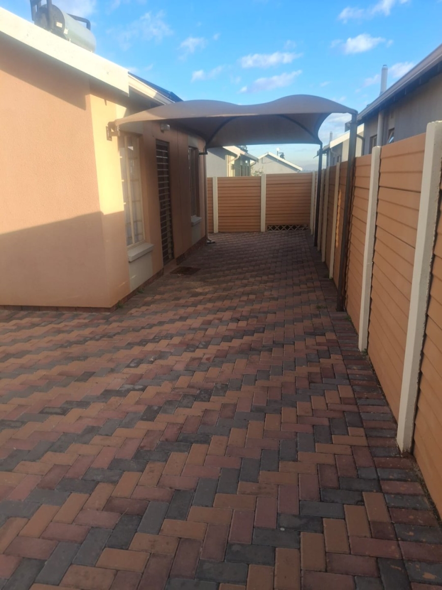 To Let 2 Bedroom Property for Rent in Sky City Gauteng