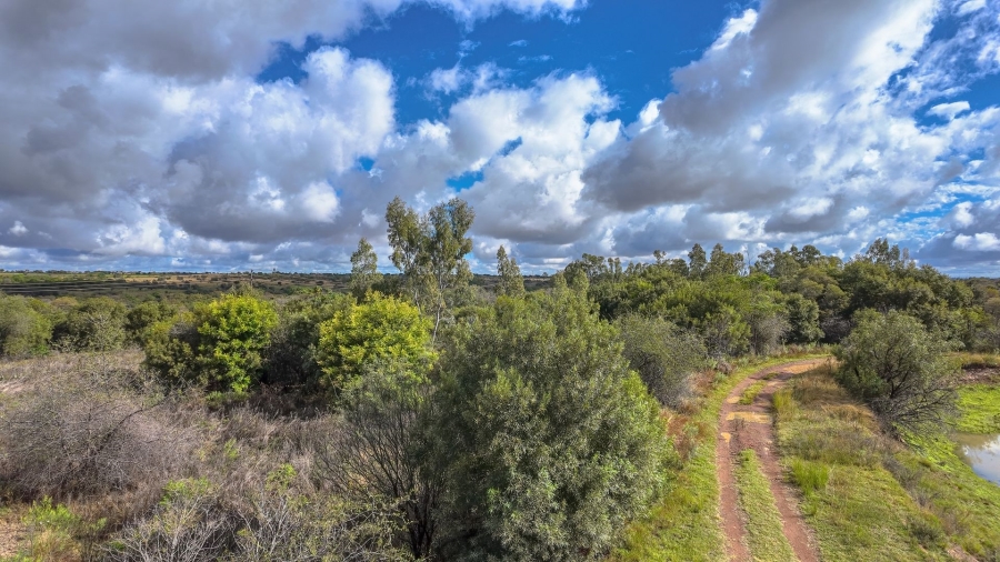Commercial Property for Sale in Dinokeng Game Reserve Gauteng