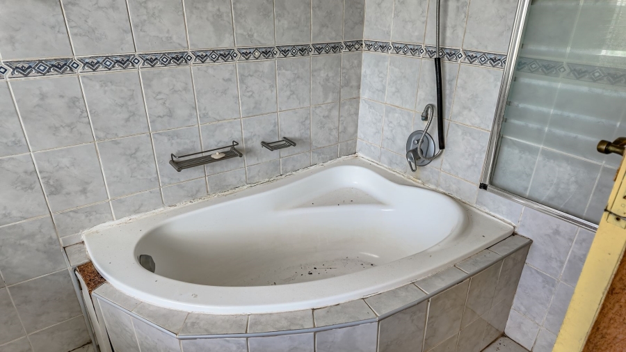 Commercial Property for Sale in Dinokeng Game Reserve Gauteng