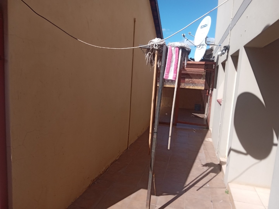 7 Bedroom Property for Sale in Atteridgeville Gauteng
