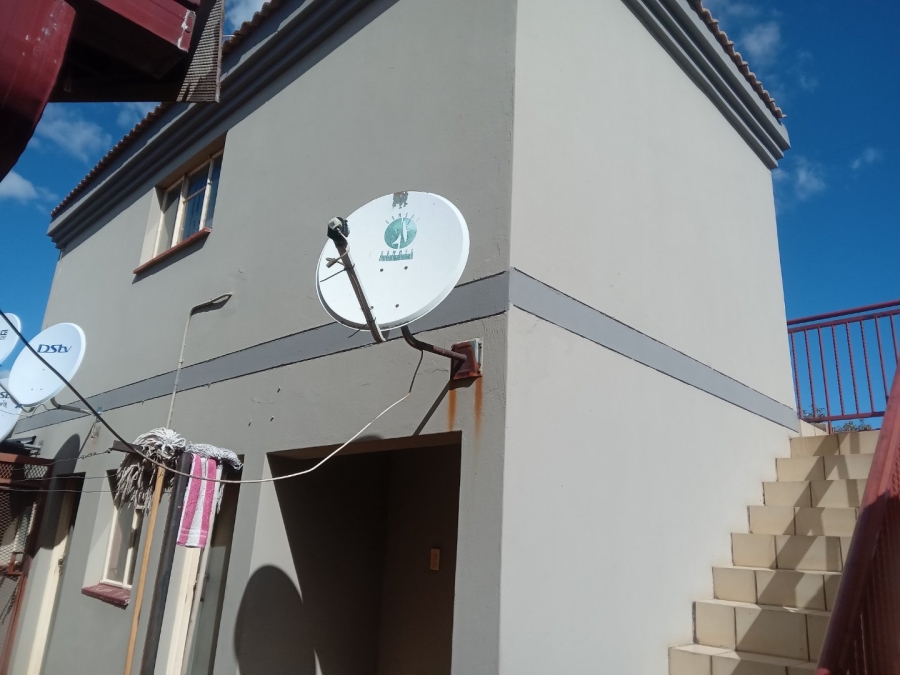 7 Bedroom Property for Sale in Atteridgeville Gauteng