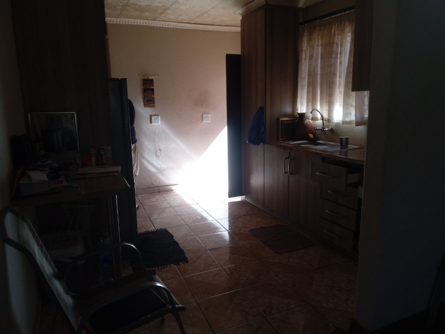 7 Bedroom Property for Sale in Atteridgeville Gauteng