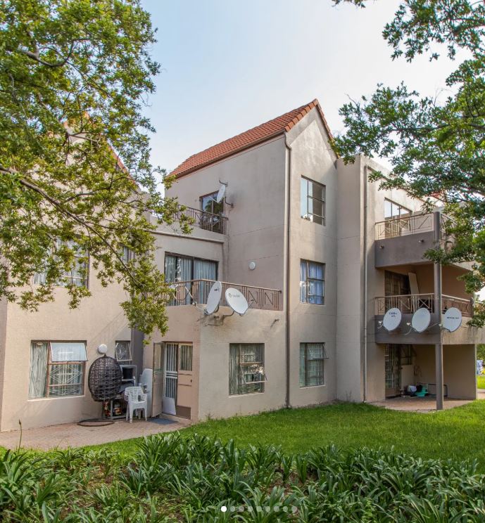 2 Bedroom Property for Sale in Vorna Valley Gauteng