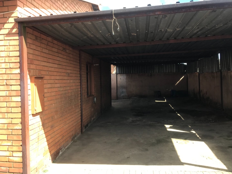 4 Bedroom Property for Sale in Pimville Zone 5 Gauteng