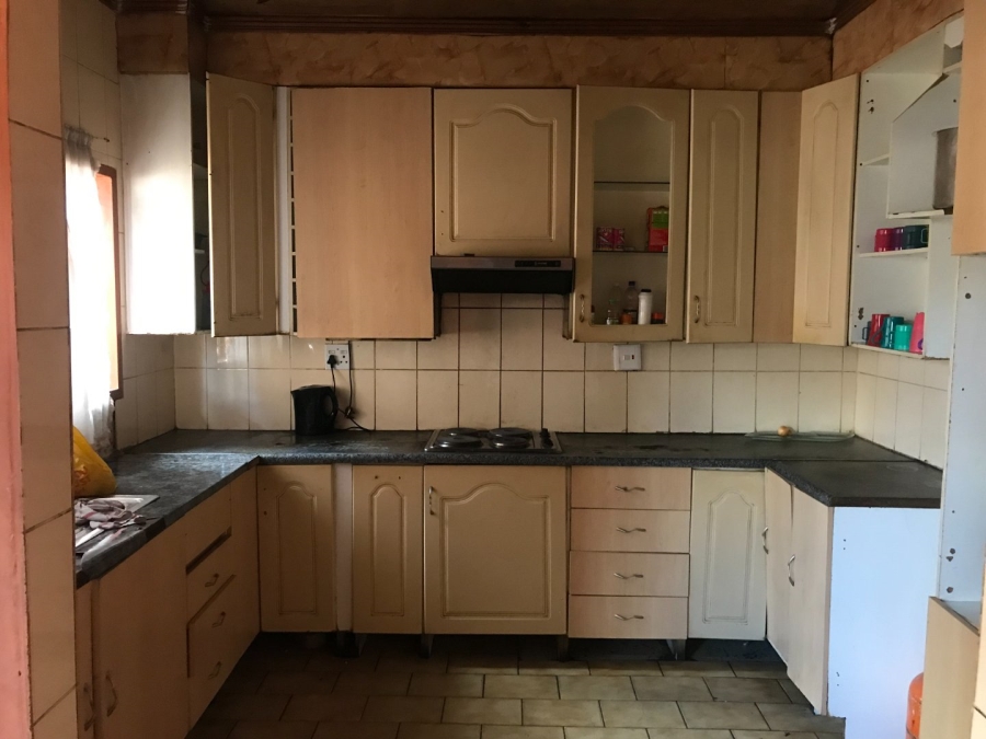 4 Bedroom Property for Sale in Pimville Zone 5 Gauteng