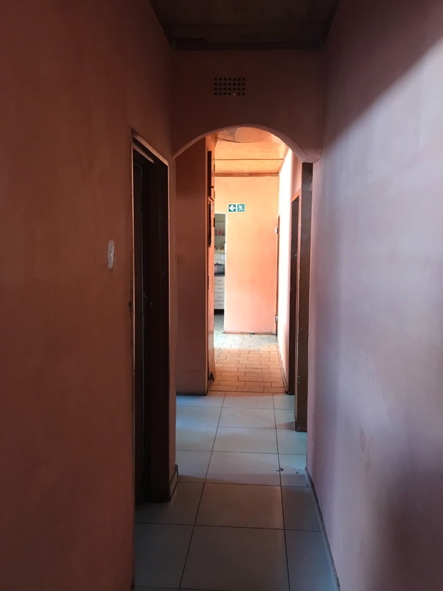4 Bedroom Property for Sale in Pimville Zone 5 Gauteng