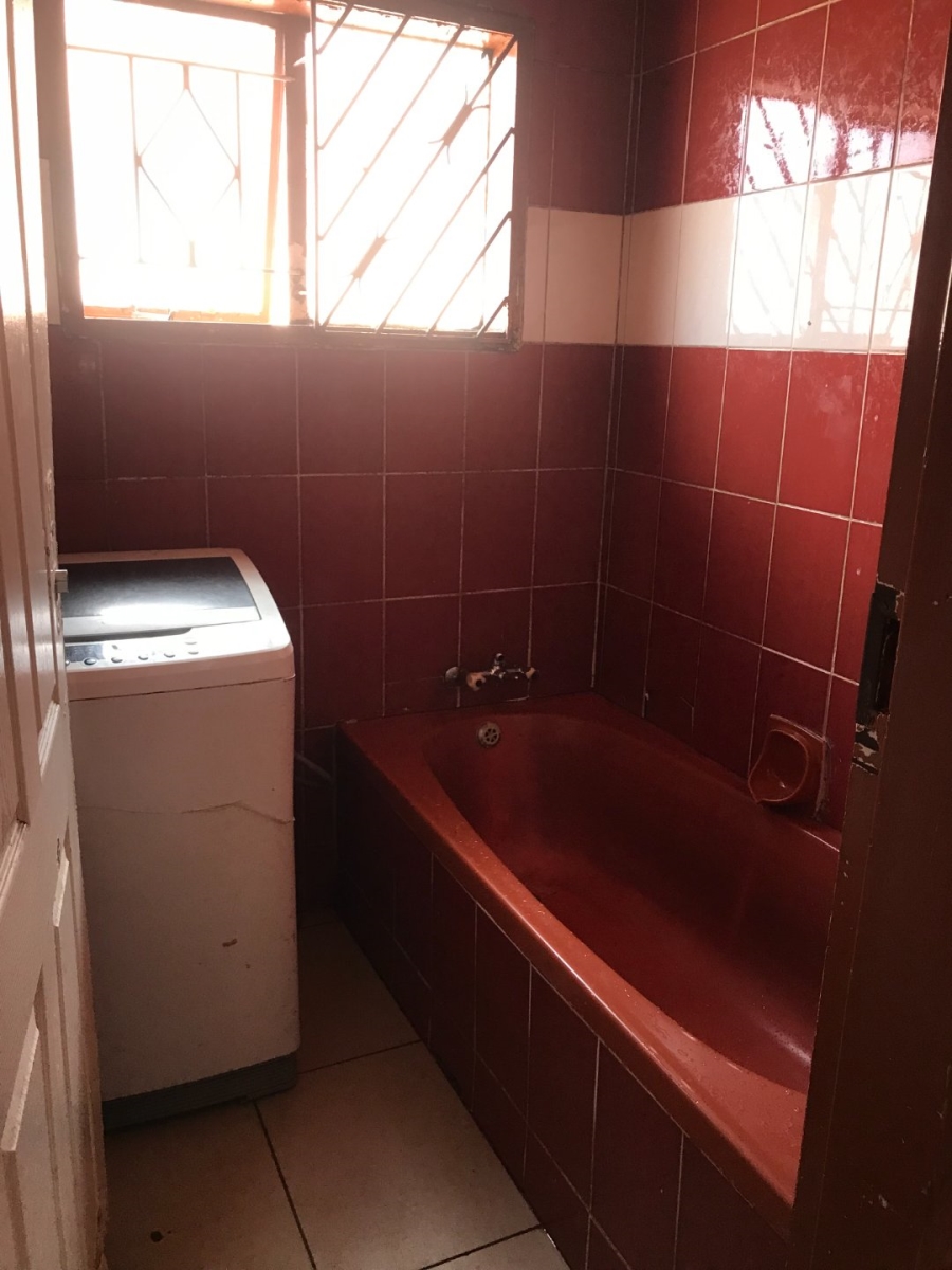 4 Bedroom Property for Sale in Pimville Zone 5 Gauteng
