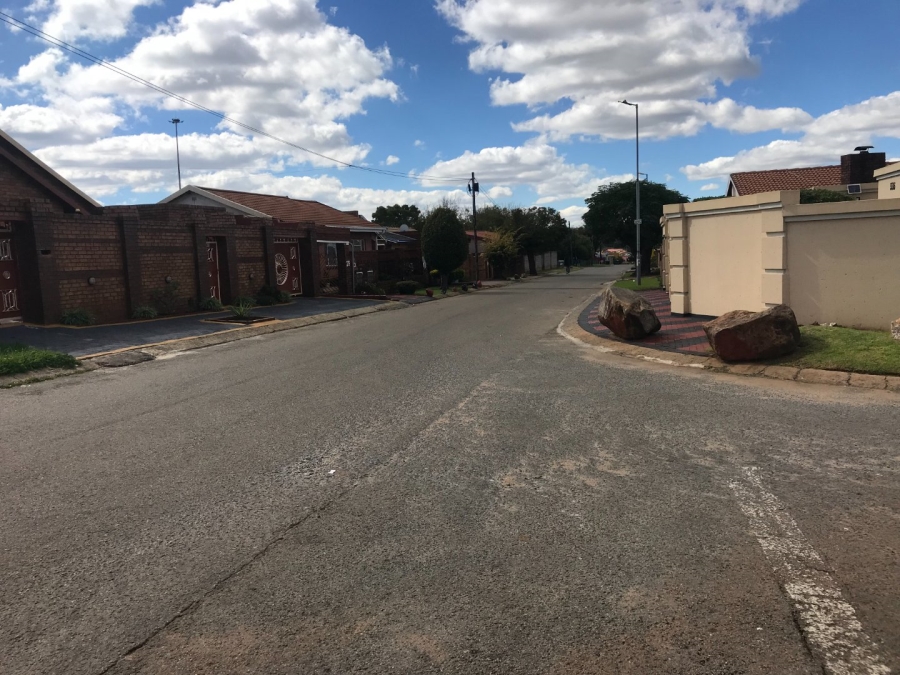 4 Bedroom Property for Sale in Pimville Zone 5 Gauteng