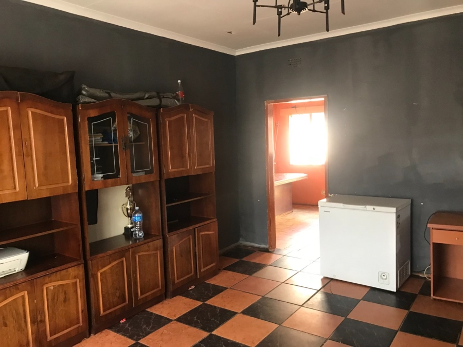4 Bedroom Property for Sale in Pimville Zone 5 Gauteng