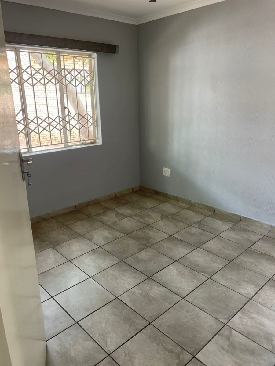 To Let 3 Bedroom Property for Rent in Witpoortjie Gauteng