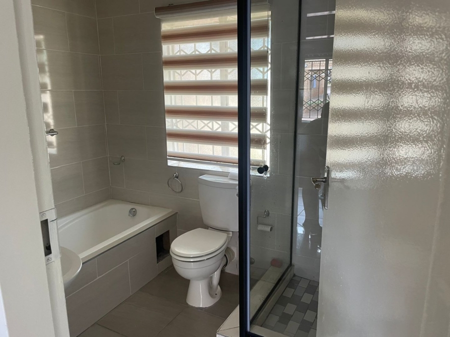 To Let 3 Bedroom Property for Rent in Witpoortjie Gauteng