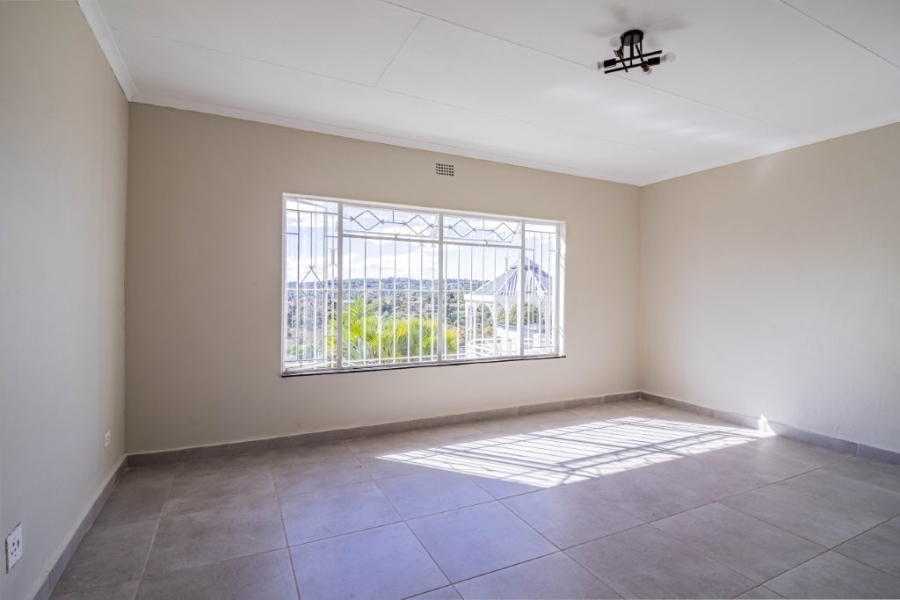 4 Bedroom Property for Sale in Roodekrans Gauteng