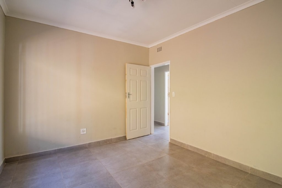 4 Bedroom Property for Sale in Roodekrans Gauteng