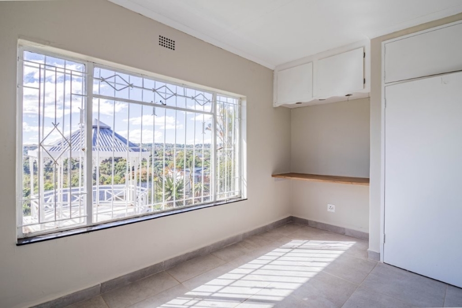 4 Bedroom Property for Sale in Roodekrans Gauteng