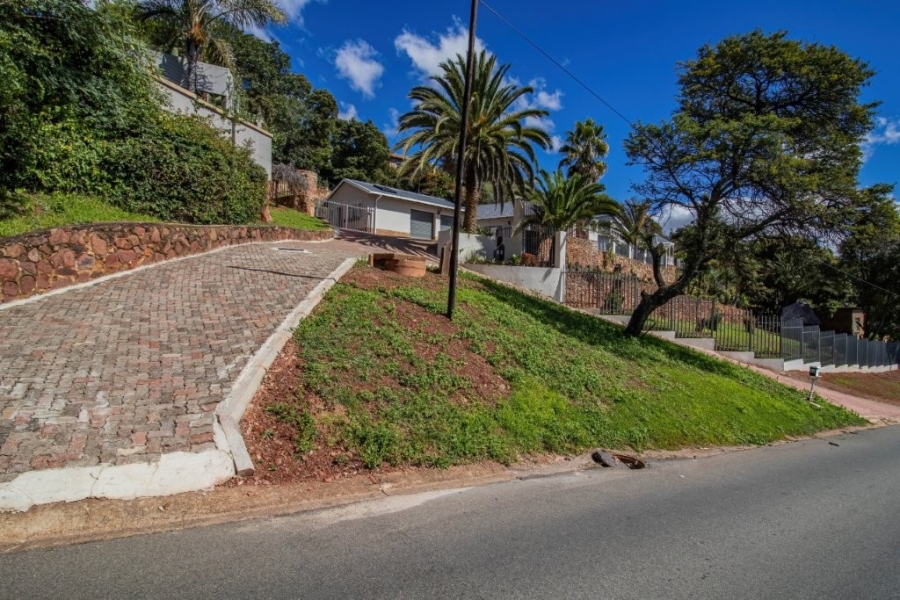 4 Bedroom Property for Sale in Roodekrans Gauteng