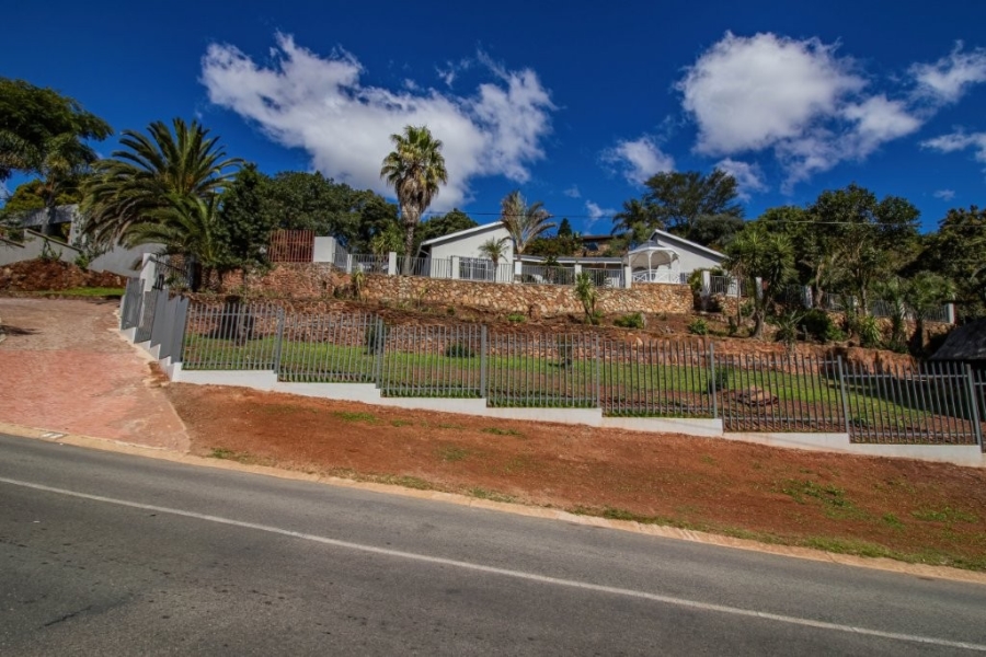 4 Bedroom Property for Sale in Roodekrans Gauteng