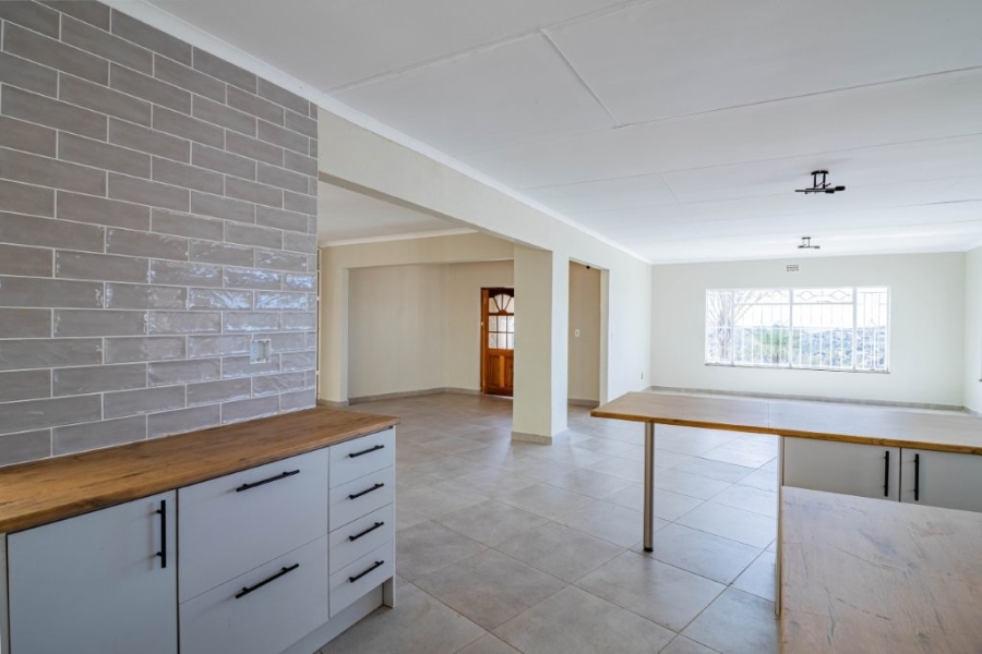 4 Bedroom Property for Sale in Roodekrans Gauteng