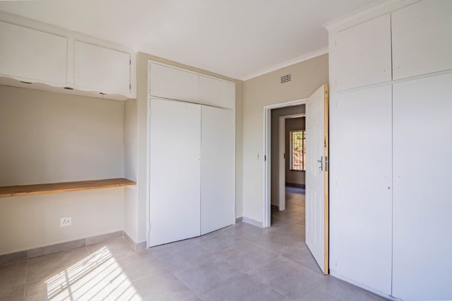 4 Bedroom Property for Sale in Roodekrans Gauteng