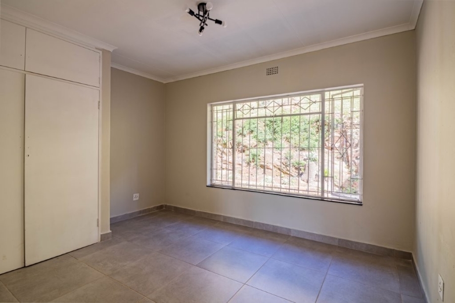 4 Bedroom Property for Sale in Roodekrans Gauteng