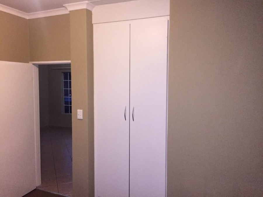 1 Bedroom Property for Sale in Elspark Gauteng