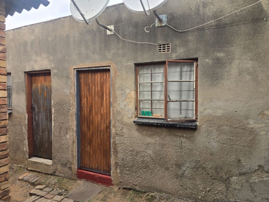 2 Bedroom Property for Sale in Tembisa Central Gauteng