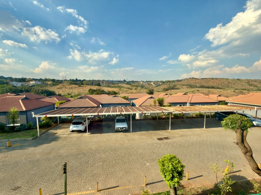 To Let 2 Bedroom Property for Rent in Linmeyer Gauteng