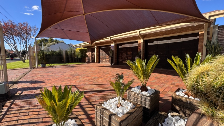 4 Bedroom Property for Sale in Risiville Gauteng
