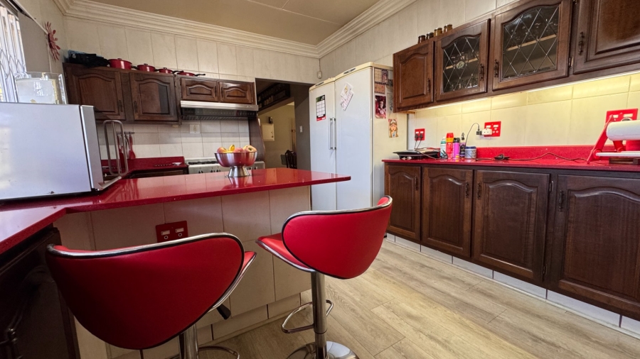 4 Bedroom Property for Sale in Risiville Gauteng