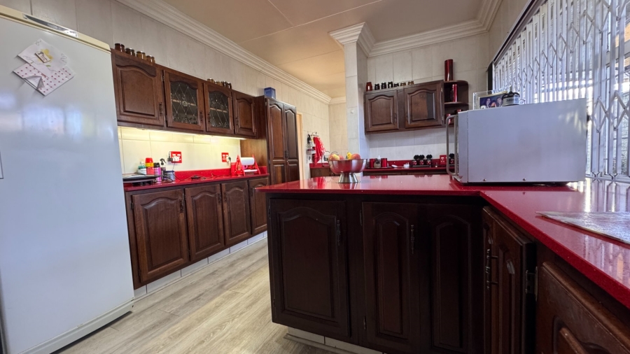 4 Bedroom Property for Sale in Risiville Gauteng