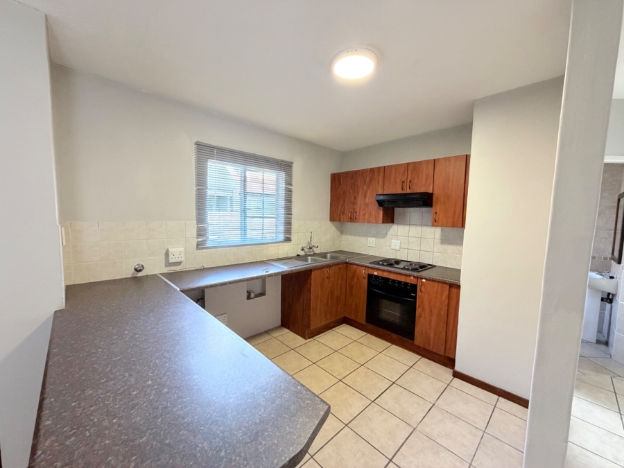 To Let 2 Bedroom Property for Rent in Noordwyk Gauteng
