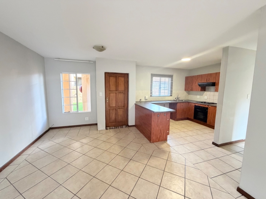 To Let 2 Bedroom Property for Rent in Noordwyk Gauteng
