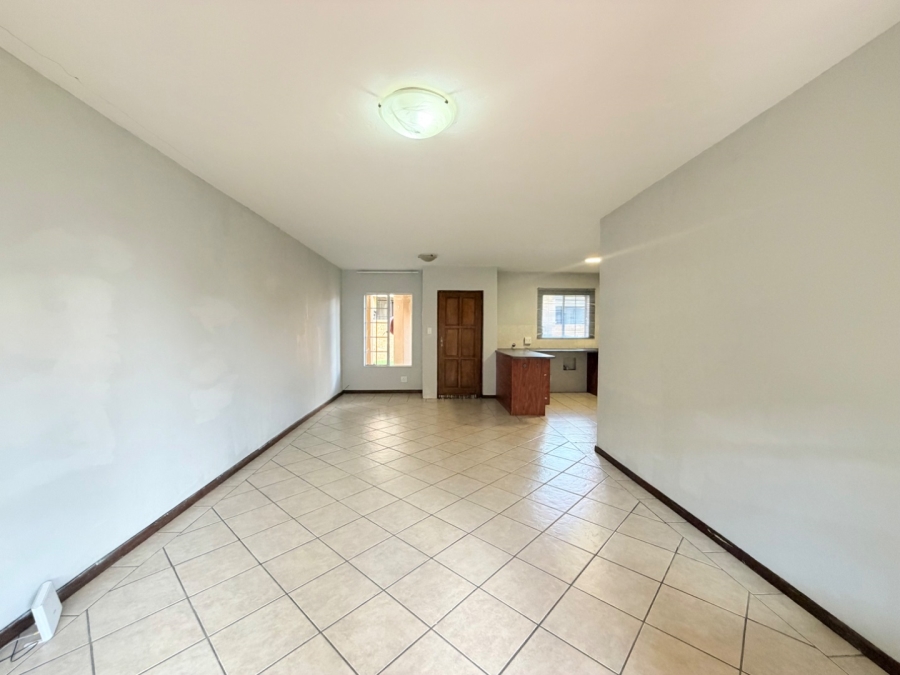 To Let 2 Bedroom Property for Rent in Noordwyk Gauteng