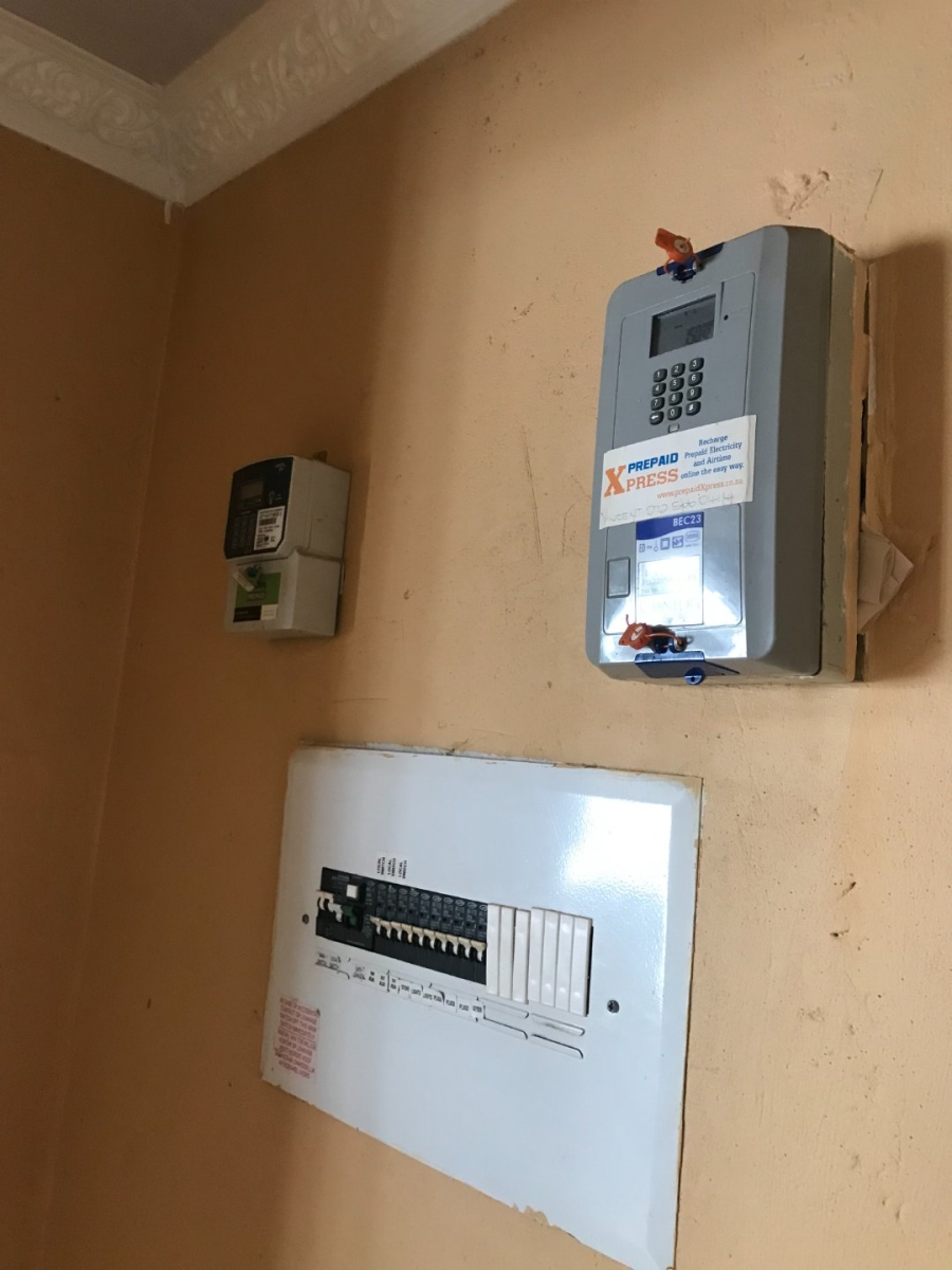 To Let 2 Bedroom Property for Rent in Mohlakeng Gauteng