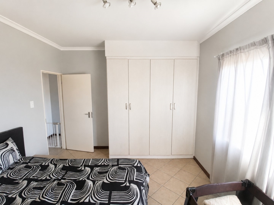 2 Bedroom Property for Sale in Noordwyk Gauteng
