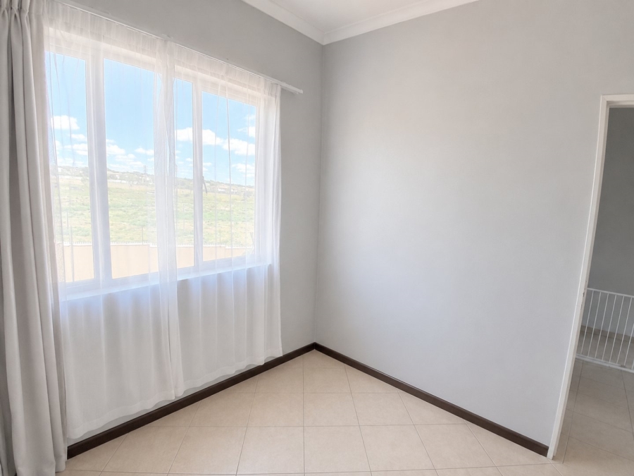 2 Bedroom Property for Sale in Noordwyk Gauteng