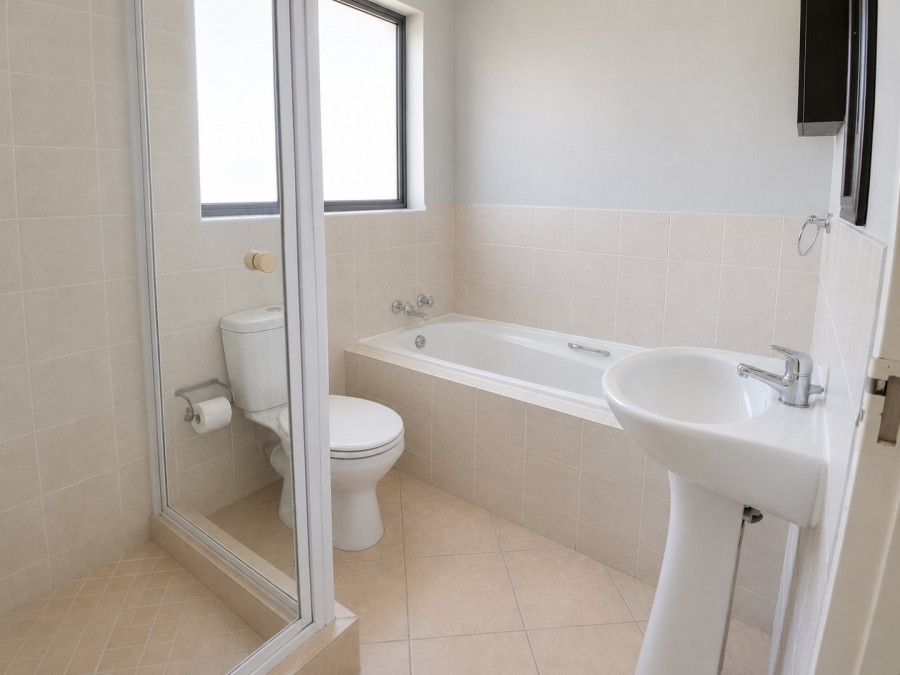 2 Bedroom Property for Sale in Noordwyk Gauteng