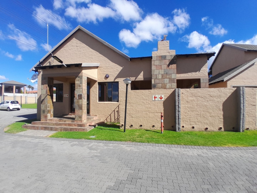 2 Bedroom Property for Sale in Noordwyk Gauteng
