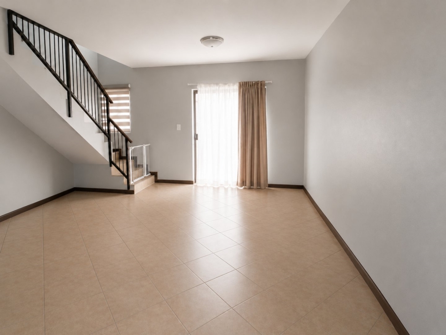 2 Bedroom Property for Sale in Noordwyk Gauteng