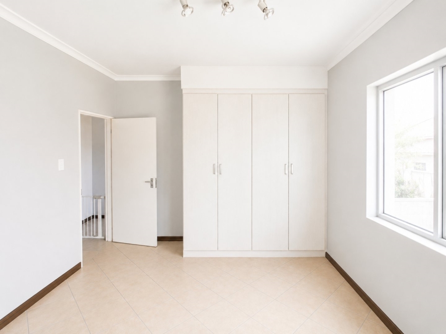 2 Bedroom Property for Sale in Noordwyk Gauteng